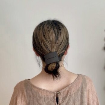 ひとつ結びのためのバレッタ　(BLACK)の画像