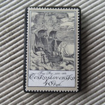 チェコスロバキア　切手ブローチ　9813