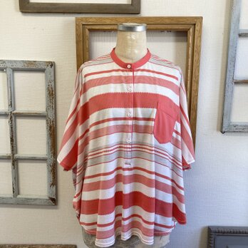 訳あり品‼️ポンチョみたいな❤️ラメ入りボーダー柄ノーカラー襟ドルマンTシャツ　サーモンピンク（サイズフリーLL）の画像