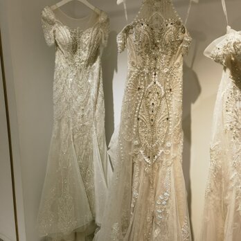 豪華！ ウェディングドレス ホルターネック ビジュー スレンダーライン 抜群のおしゃれ見え 披露宴/結婚式の画像