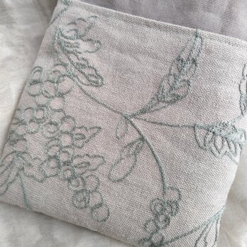 ミントグリーン*刺繍生地*スマホショルダー*サコッシュ