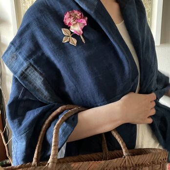 『三枚葉の枯枝薔薇』の画像