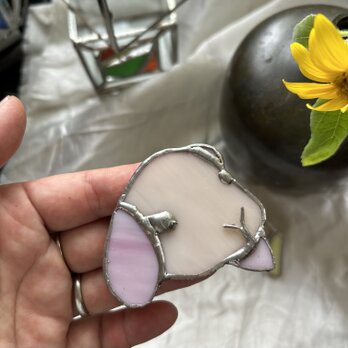 うさちゃんブローチ　横顔の画像