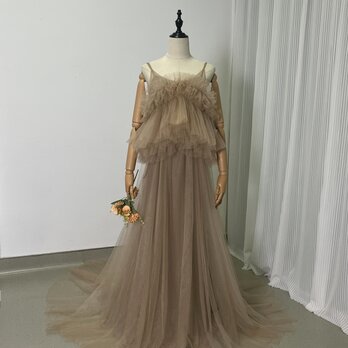 2ways カーキ色 キャミソール ラッフルフリル 背中見せ ファスナー 妊婦 前撮りの画像