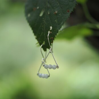 -Burma jade- triangle pierceの画像