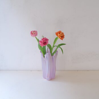 パープルのひらひら角花瓶