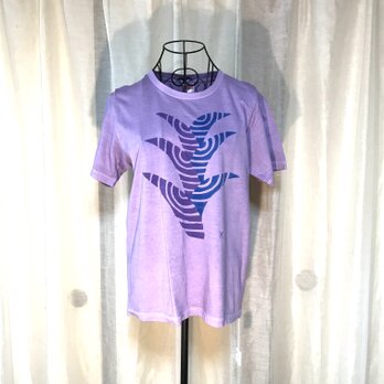 ロウケツ染  手染め半袖Tシャツ　双葉　ラベンダーの画像