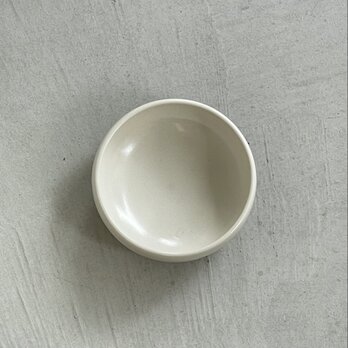 鉢形小鉢　ホワイトマット　11cmの画像