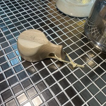 20240706005 1つの材料から削り出した【クルミ材】の木製マグカップ・ククサの画像