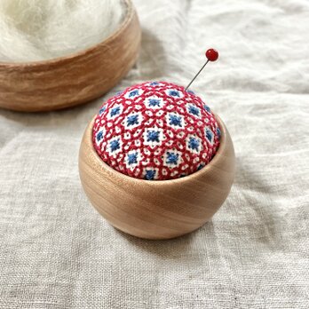 ピンクッション 針山 ♦ 木工房 ウッドボウル チェリー ♦【ダークレッド】の画像