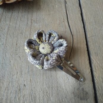 つまみ細工 まんまるお花のパッチンピンの画像