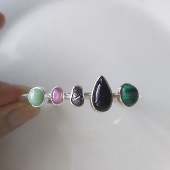 宝石箱のバングルの画像