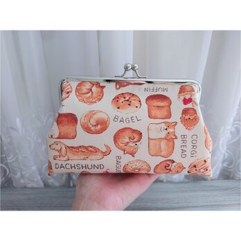 【再販3】わんわんパンのがま口ポーチ*バゲットダックスフンド柴犬コーギーの画像