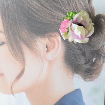 アネモネのコサージュ　ヘアクリップ　ホワイト・ピンクの画像