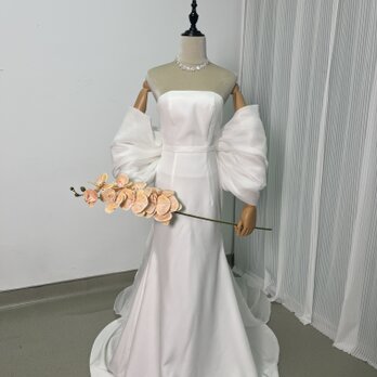 ウェディングドレス ロングスリーブ ベアトップ デザイン感 ふっくら柔らかなバックリボン ロングトレーン 結婚式の画像