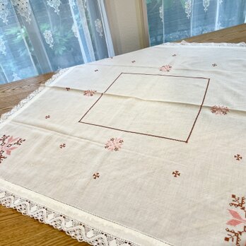 クロスステッチ刺繍テーブルクロスの画像