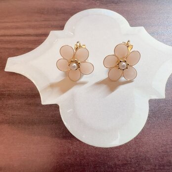 Piccoli fiori　小さいお花のイヤリングの画像