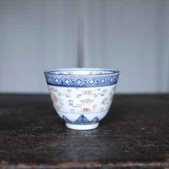 チャイナレトロで可愛い◇花と漢字。中国景徳鎮　赤絵金彩猪口　茶杯　蛍焼　湯呑み　茶器の画像