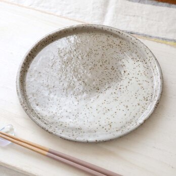 グレーの御影土 刷毛目模様のプレート皿 還元焼成 ＊ １の画像