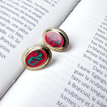 P329-ヴィンテージピアス U.S.A. Pink enamel paint gold tone oval earringsの画像