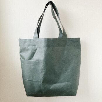 防水素材の大きなトートバッグ（グリーン）