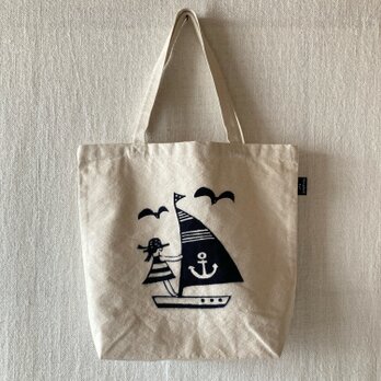 型染めキャンバスバッグ「ヨットと少女」の画像