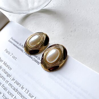 P480-ヴィンテージピアス・U.S.A. 1970〜80s Faux pearl, brown enamel paintの画像
