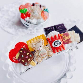 お菓子のヘアクリップ  REDの画像