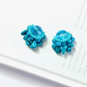 retro turquoise blue・ピアスの画像
