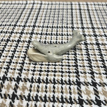陶器 箸置き　シロナガスクジラ 青灰【HA006】の画像