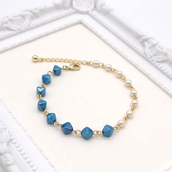 《２色から選べる》スクエアビーズとパールのバイカラーブレスレット