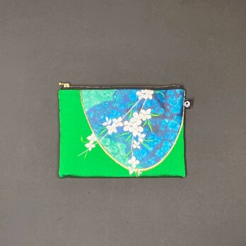 おびポーチ≪小≫　GREEN×白花　着物リメイク　フラットファスナーポーチ　の画像
