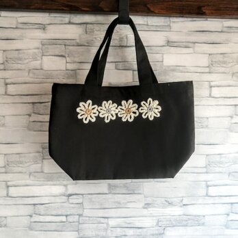 手編みの花　ミニトートバッグ　ブラック　帆布　コットン　手提げ　Sサイズ　かわいい　オーダーメイドの画像