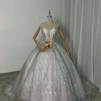 豪華！ウエディングドレス シルバー キラキラグリッターチュール プリンセスライン 結婚式/披露宴の画像