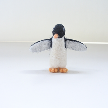 アデリーペンギン(威嚇)の画像