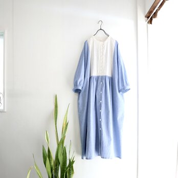 タックヨークワンピース (light blue x ecru)の画像