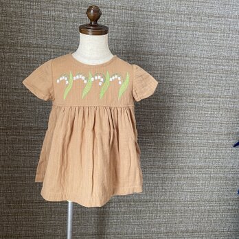size90㎝ 刺繍チュニックワンピース　すずらん刺繍　ビスケットの画像