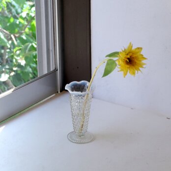オパリンガラスの雨粒花瓶の画像