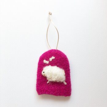 ふわふわラムキンとちょうちょ　keycase   チェリーピンクの画像