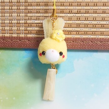 ポンポンストラップ♪リンリンᕷ˖*うさちゃん風鈴•×•イエローの画像