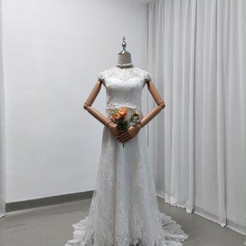 ウェディングドレス 贅沢な小花総レース ノースリーブ ファスナー 華やかなトレーン 結婚式の画像