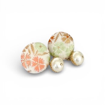 《ピアス》世界に一つのデザイン☆京都西陣織金襴・籠目地の優しい小花柄の包みボタンピアス