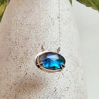 labradorite  silver necklaceの画像