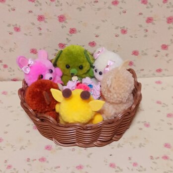 ポンポンで作った　可愛い動物たち　毛糸の画像