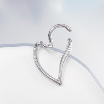 付けっぱなしOK【片耳用】立体的なハートモチーフ ステンレスイヤーカフ 【stej01】