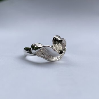 蜜蝋ジュエリー　風に乗るリボンリング　silverの画像