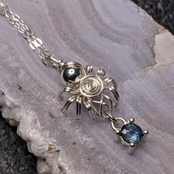 【バイカラーサファイア】星をつかまえた蜘蛛　silver925の画像