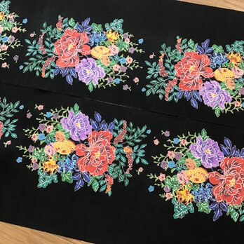 四季花紋絹帯地の画像