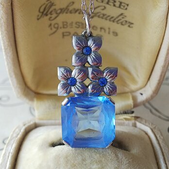 1930年代　ライトサファイアBlue／お花いっぱいのネックレス
