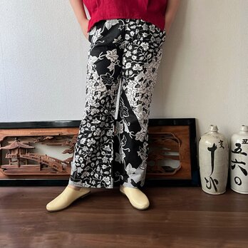 アフリカンバティック柄シンプルパンツ　シンプルだから柄が楽しい　植物柄白黒